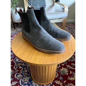 Common Projects Chelseas in Dark Grey Suede